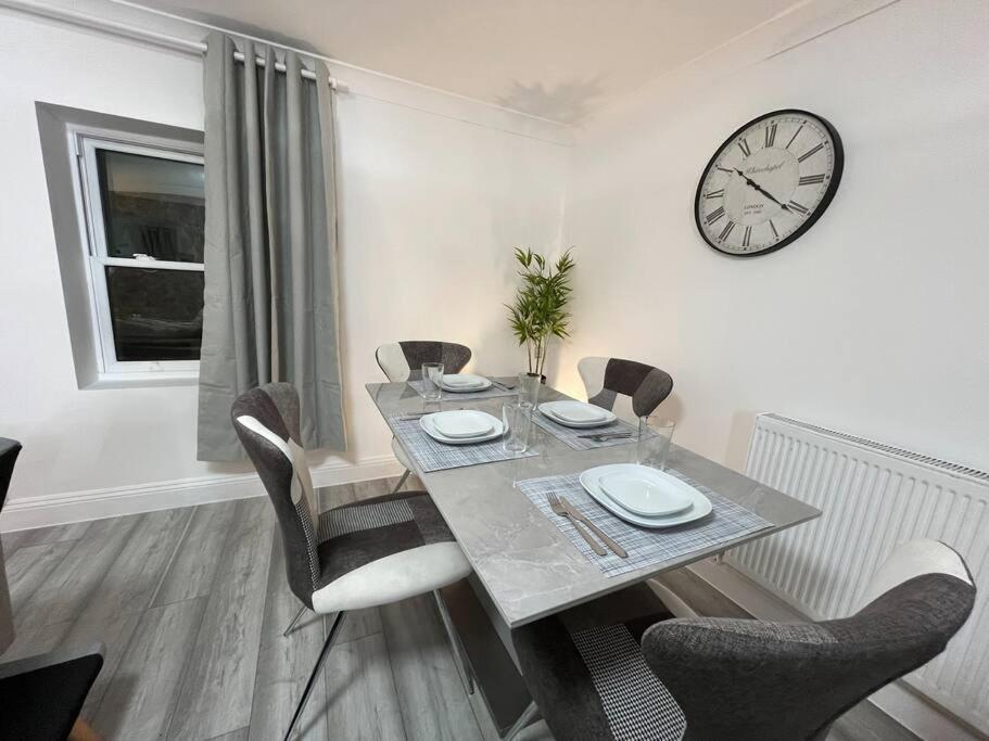 Appartement Modern & Stylish Haven In Heart Of Londres Extérieur photo