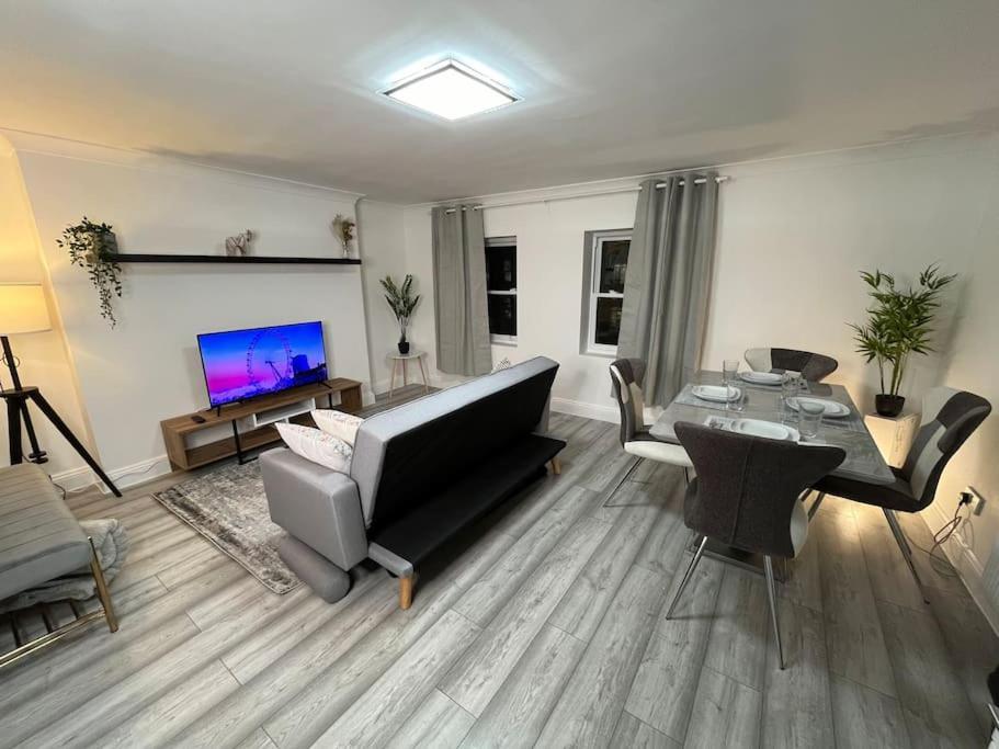 Appartement Modern & Stylish Haven In Heart Of Londres Extérieur photo