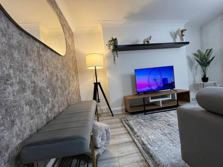 Appartement Modern & Stylish Haven In Heart Of Londres Extérieur photo
